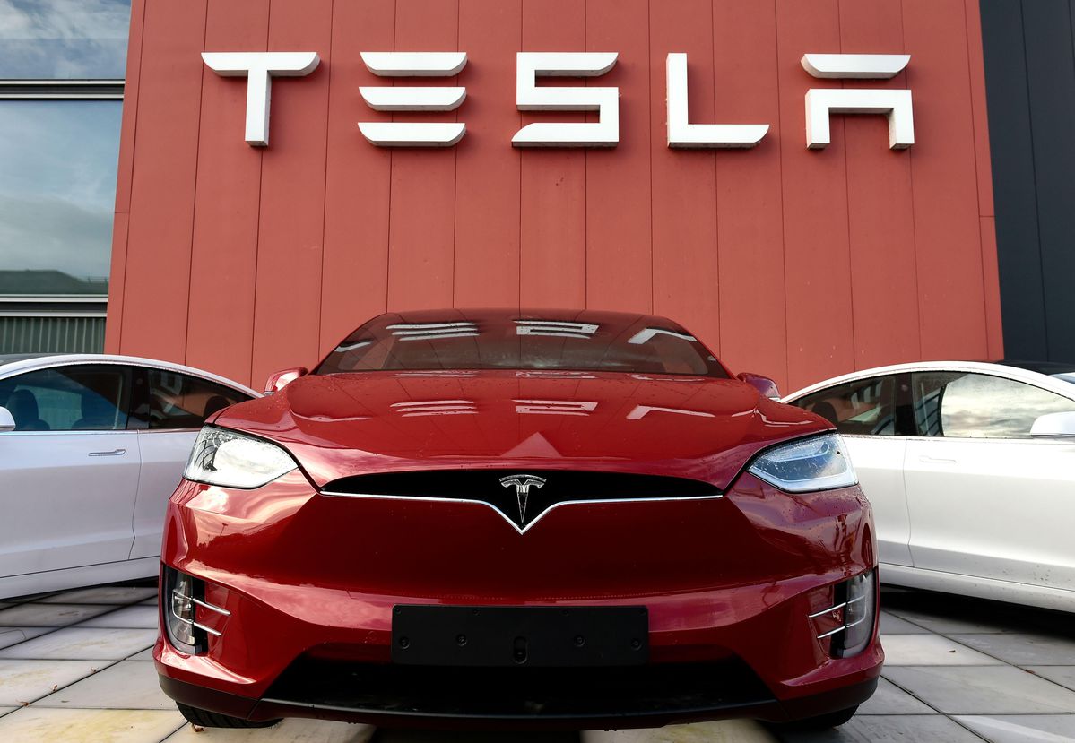 Tesla απενεργοποιεί κάμερες για την Κίνα