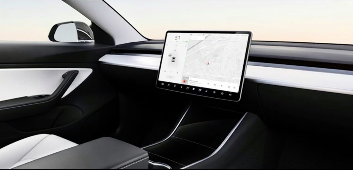 Το εσωτερικό των νέων αυτοκινήτων επηρεάζεται από την Tesla