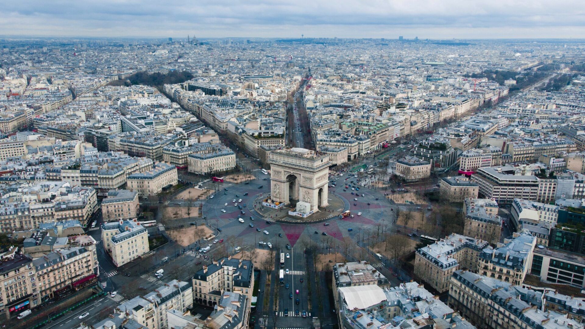 Το Παρίσι απαγορεύει τα αυτοκίνητα στο κέντρο της πόλης!