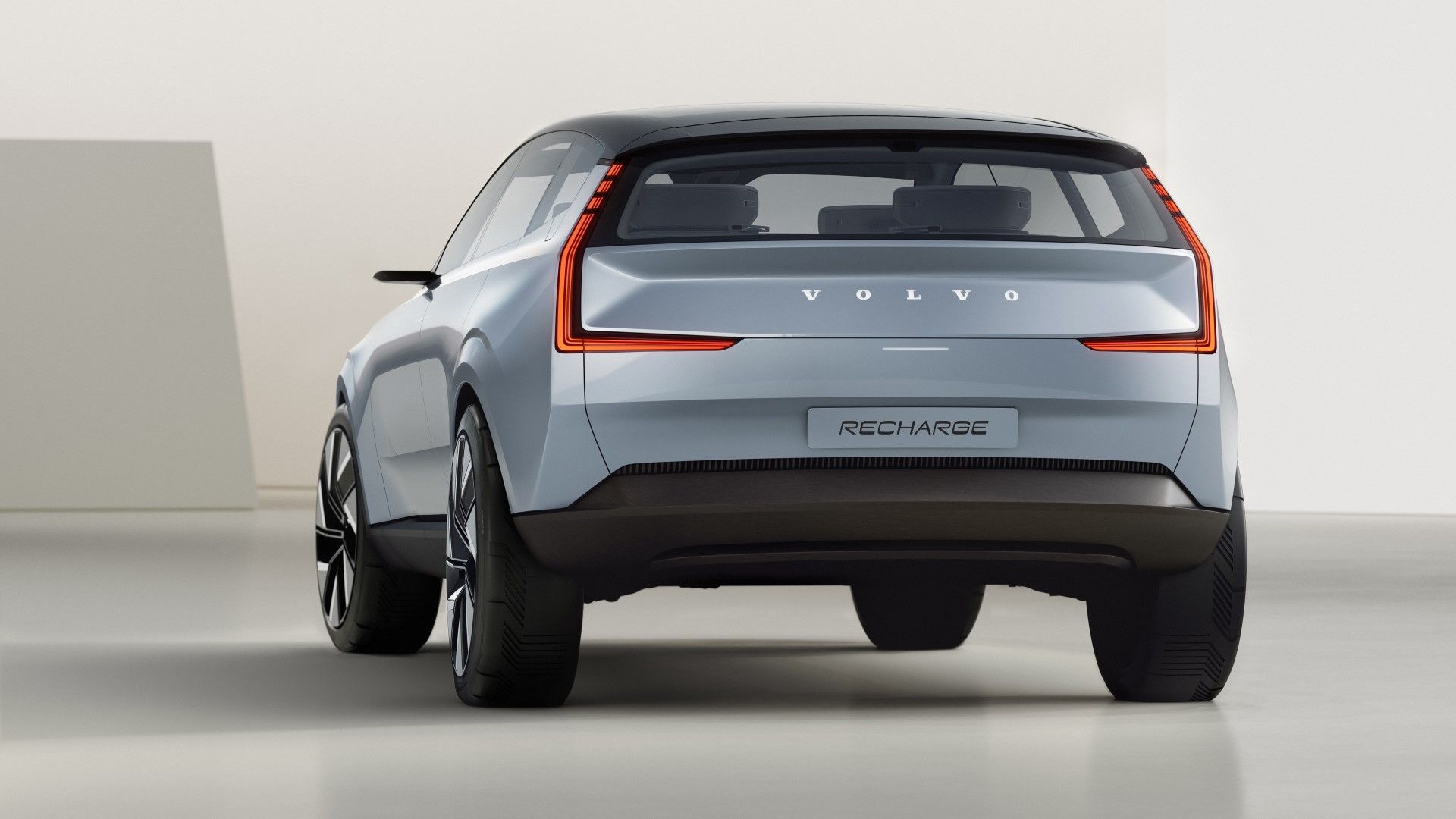 Volvo: Ακόμη ένα ηλεκτρικό SUV το 2025