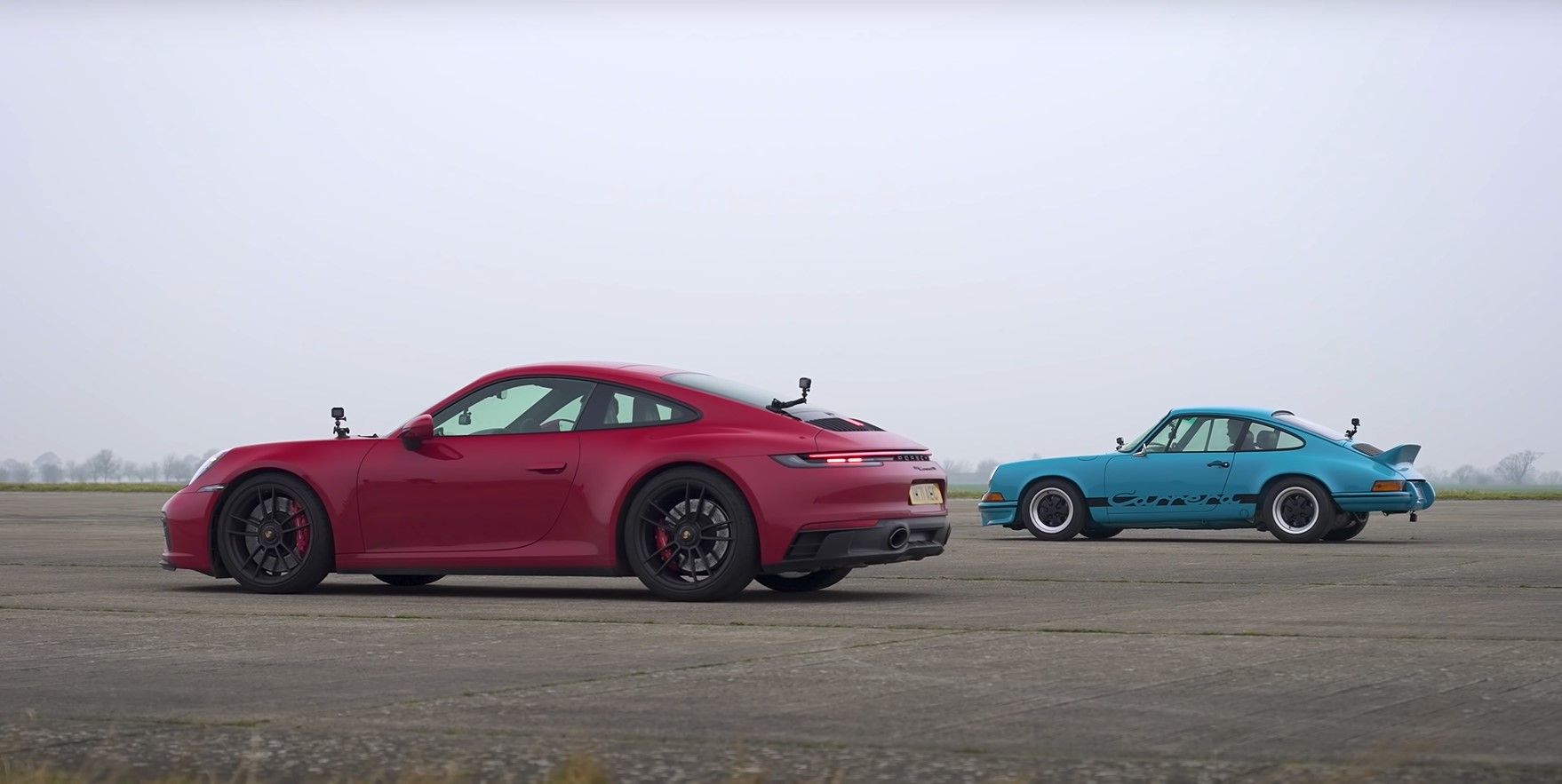 Porsche 911 GTS vs Porsche 911 με κινητήρα… Tesla!