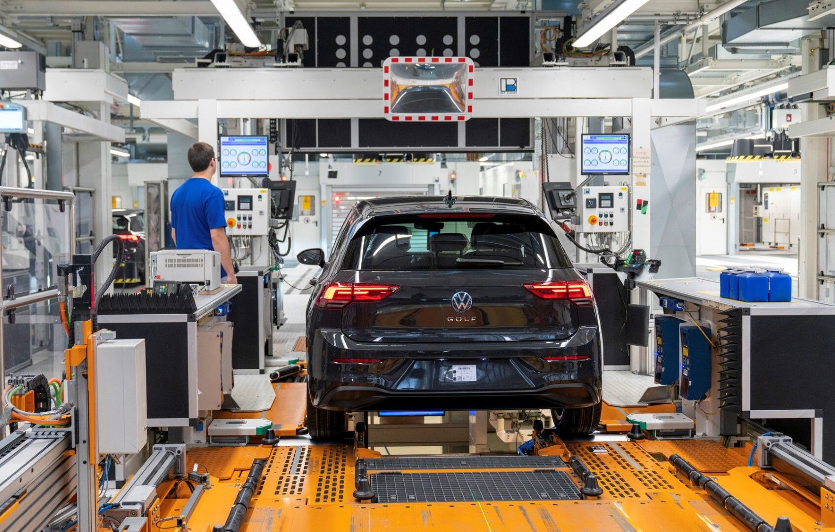 Παύση παραγγελιών για τα PHEVs της Volkswagen