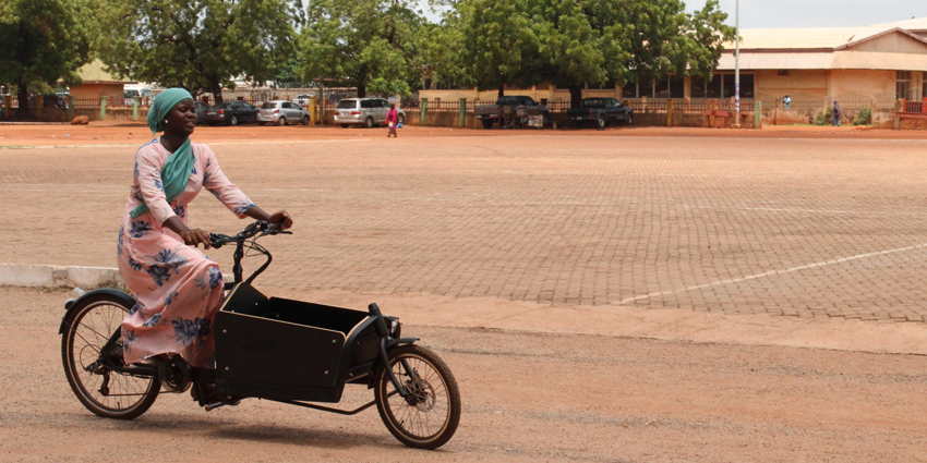 Τα ηλεκτρικά cargo ποδήλατα φτάνουν έως την Γκάνα