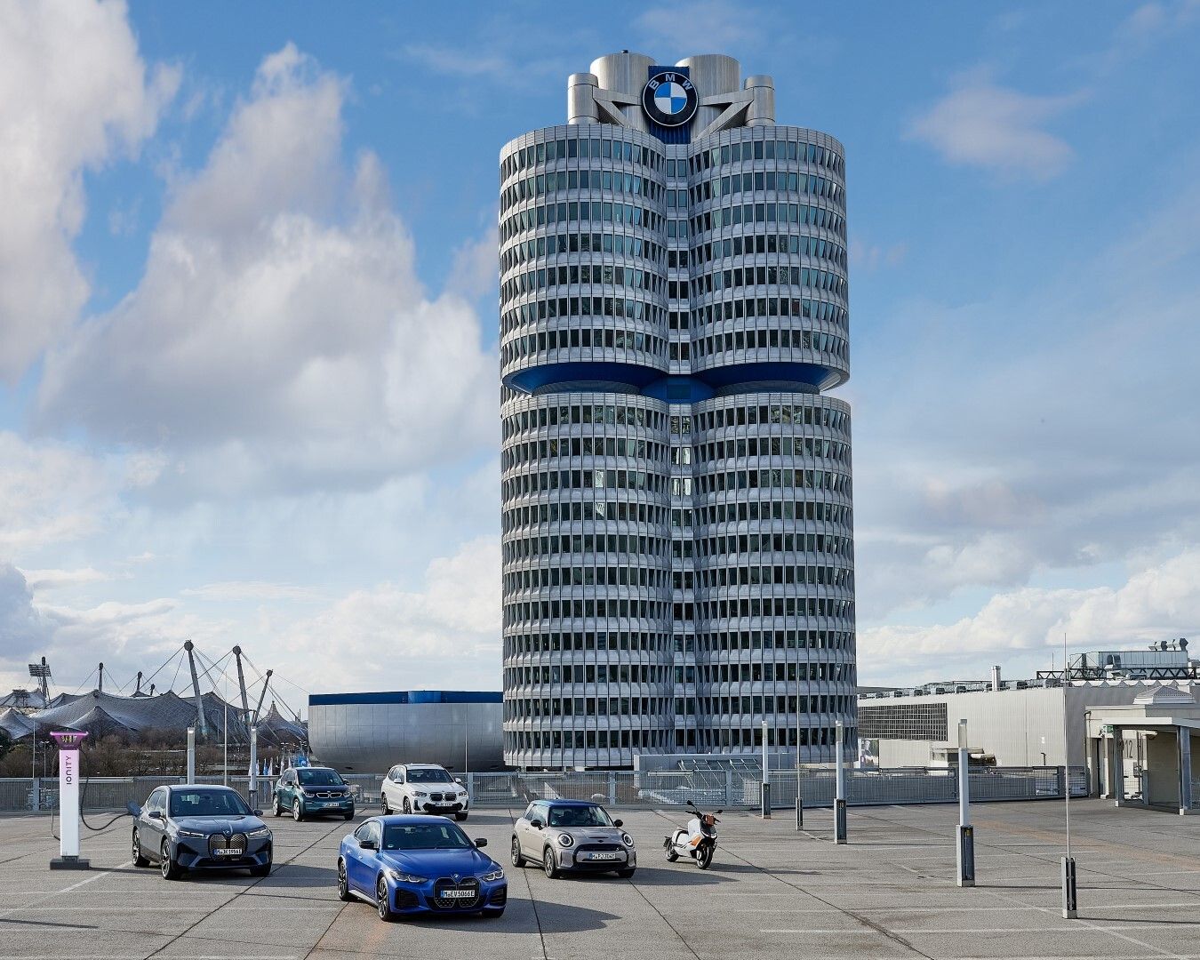 BMW: Υπερδιπλάσιες πωλήσεις για τα αμιγώς ηλεκτρικά