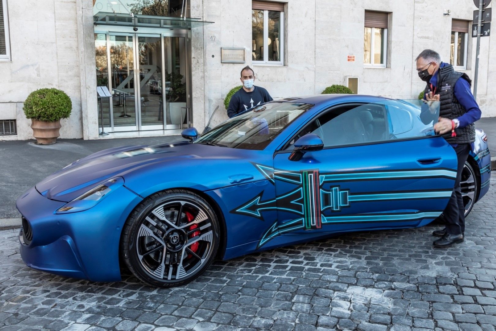 Η Maserati GranTurismo Folgore «ηλεκτρίζει» την Ρώμη!