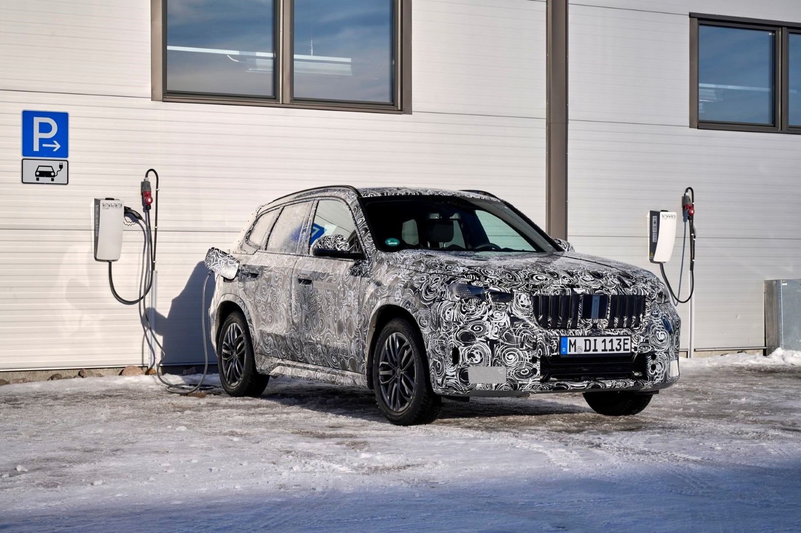 BMW iX1: Πετυχημένες οι δοκιμές της στον πάγο!