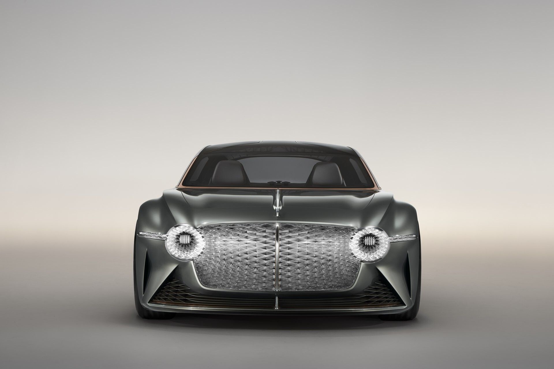 Η νέα ηλεκτρική Bentley ετοιμάζεται για…«επίγειες» πτήσεις!