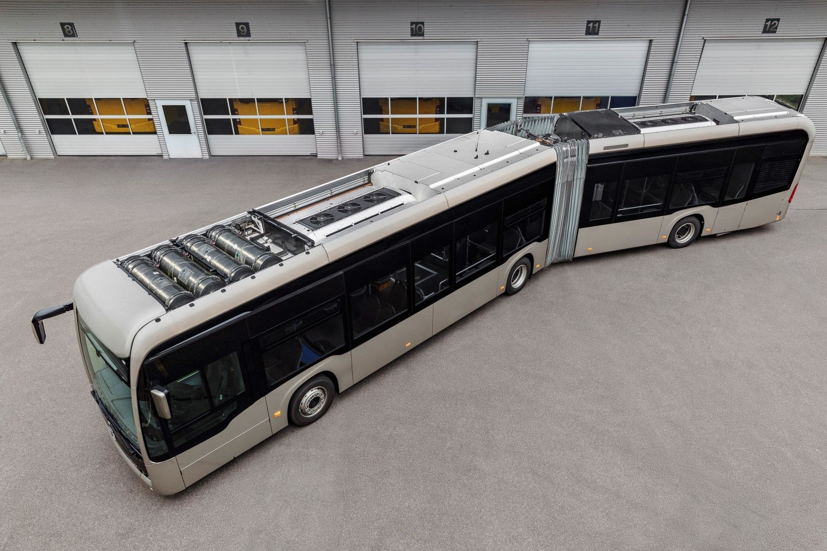 Daimler Buses: Οχήματα με μπαταρία και υδρογόνο το 2030
