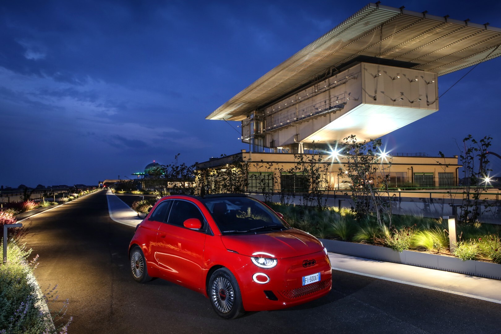 Fiat 500e: Test drive στην οροφή του Lingotto
