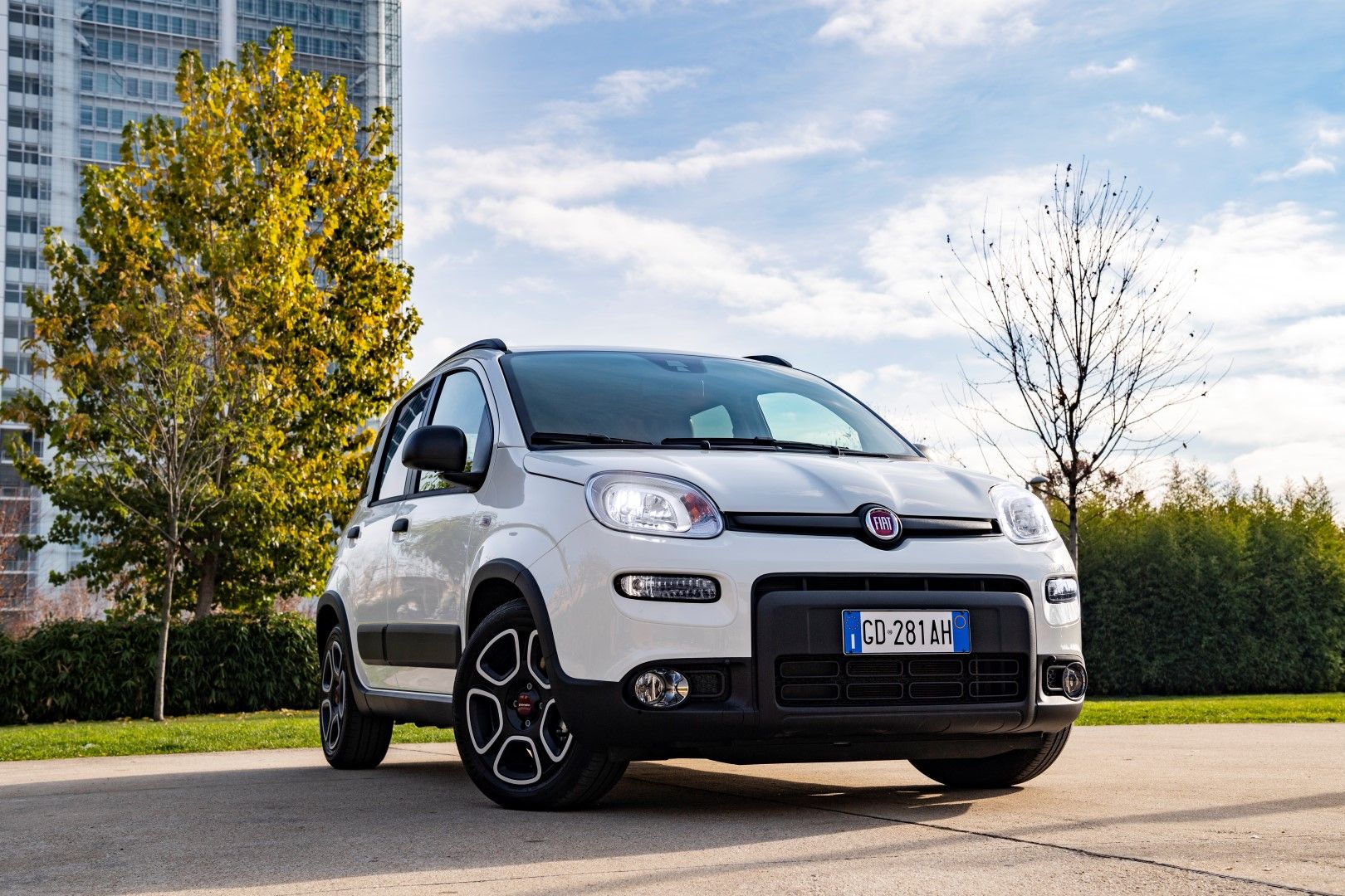 Το νέο υβριδικό Fiat Panda διαθέσιμο στην Ελλάδα