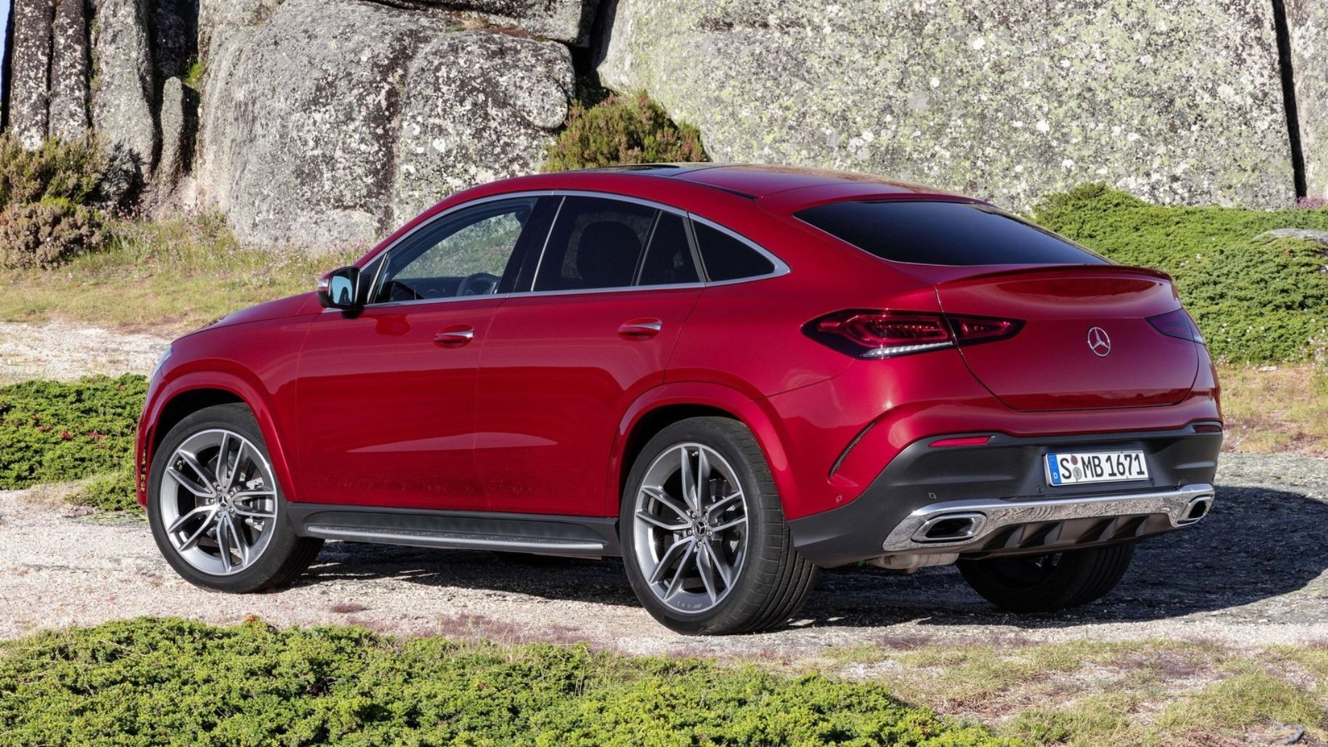 Δοκιμάζουμε την επιβλητική Mercedes-Benz GLE Coupe 350 d