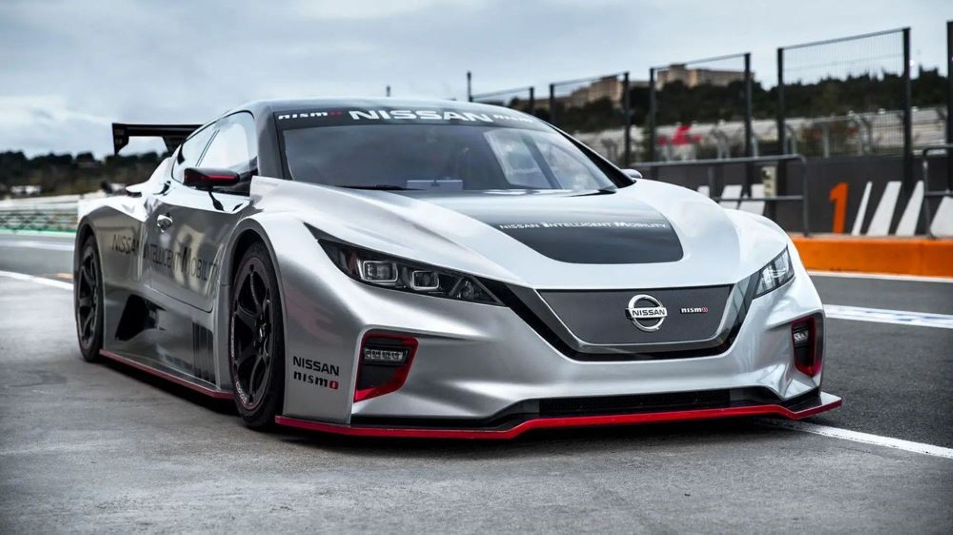 Nissan: Νέα ηλεκτρικά με τη σφραγίδα της Nismo