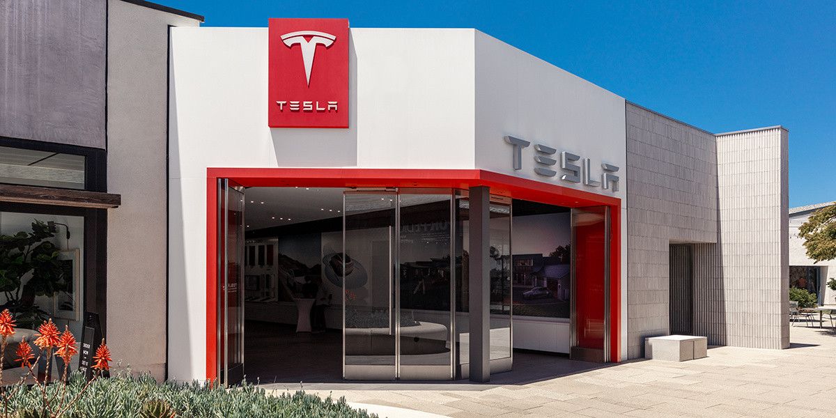 Tesla: Απολύσεις σε τμήμα Autopilot!