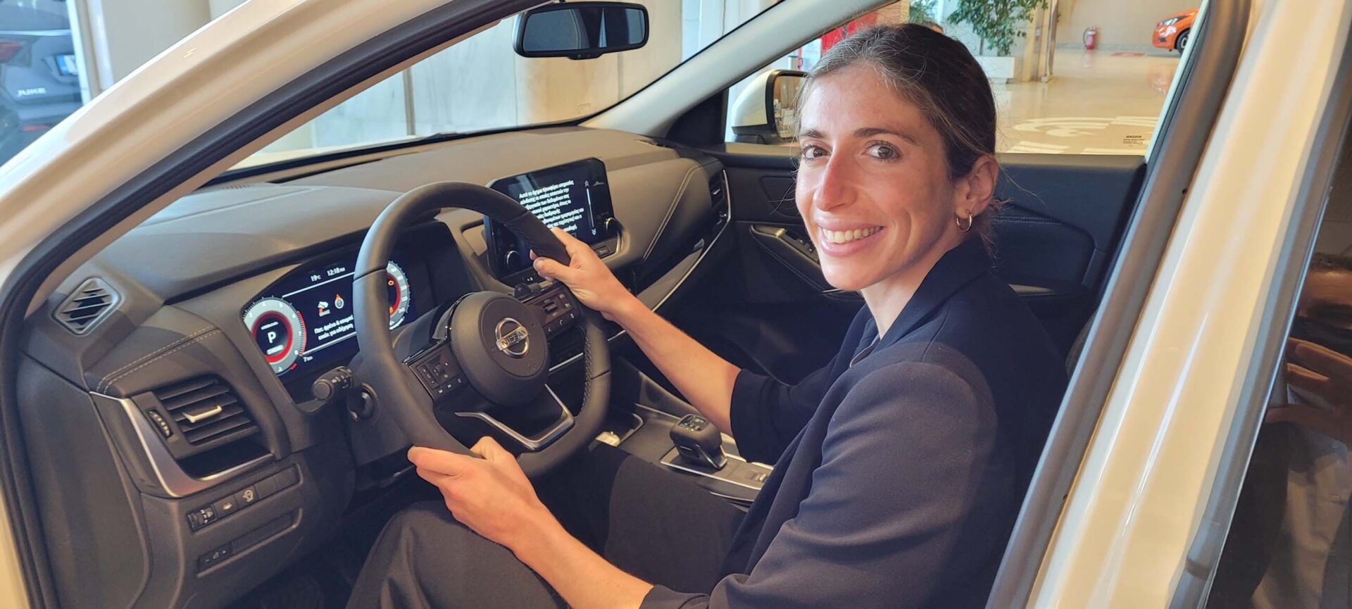 Η «χρυσή» Άννα Ντουντουνάκη οδηγεί ένα Nissan Qashqai!