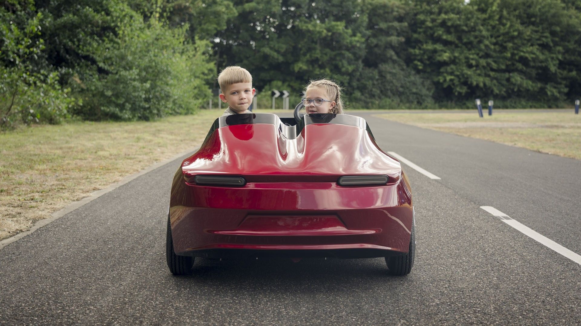 Firefly Sport: Ένα ηλεκτρικό αυτοκίνητο μόνο για παιδιά!