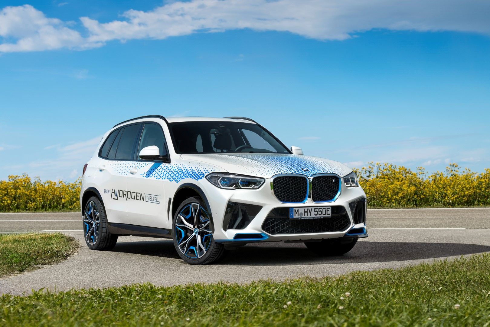Η BMW iX5 Hydrogen είναι στο... δρόμο!
