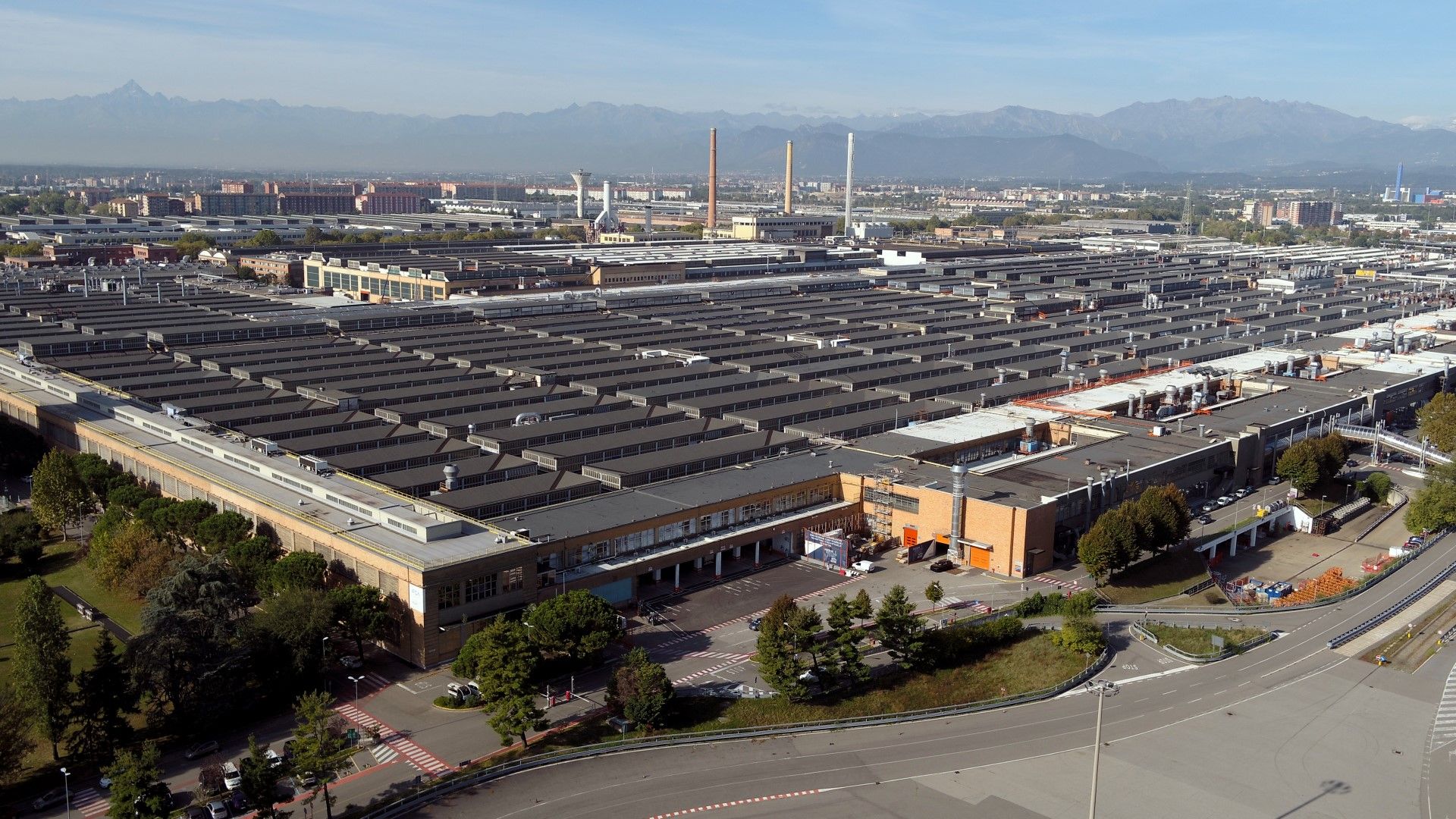 Fiat: Το εργοστάσιο Mirafiori επιταχύνει ηλεκτρικά!