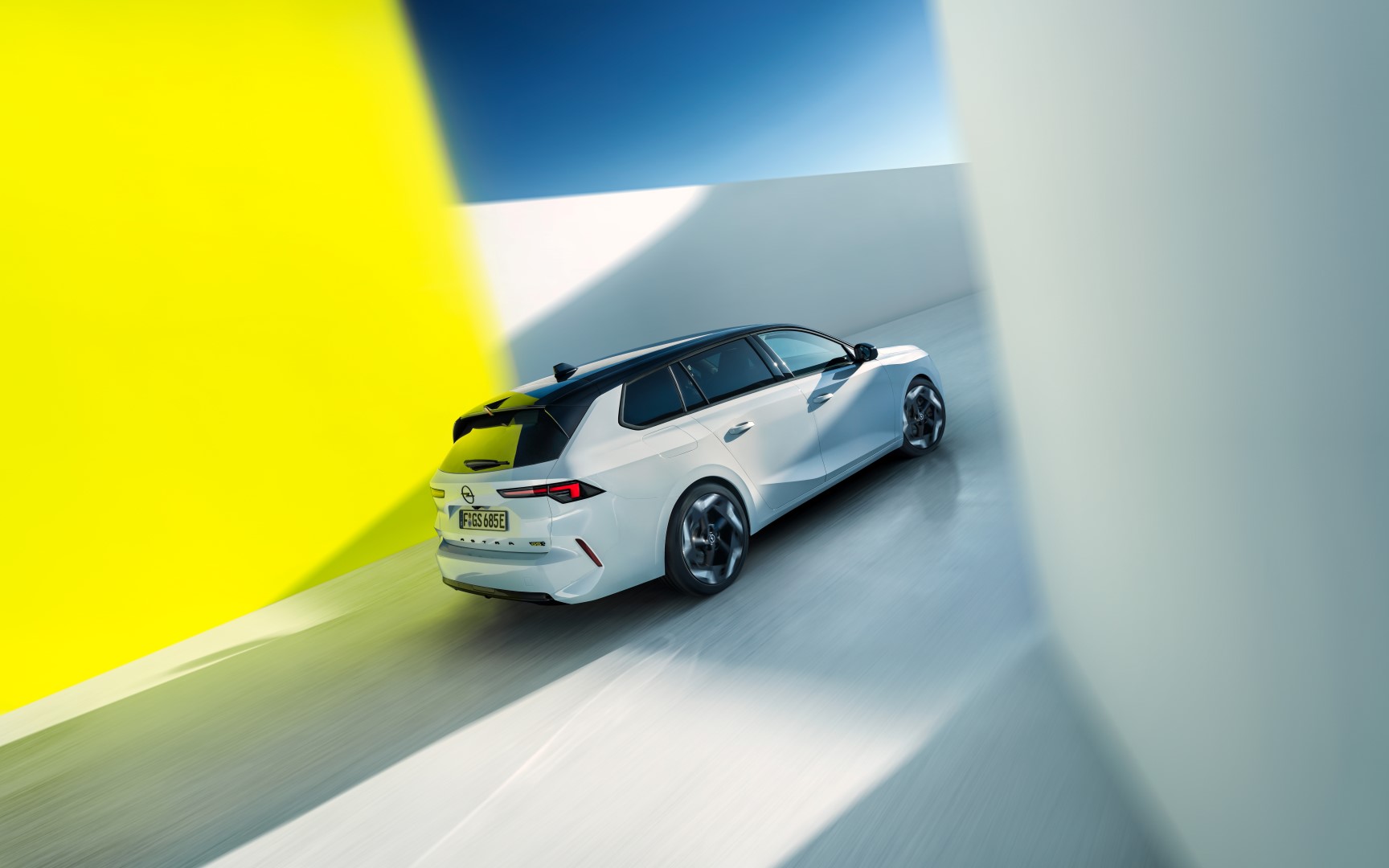 Ιδού το νέο Opel Astra GSe!