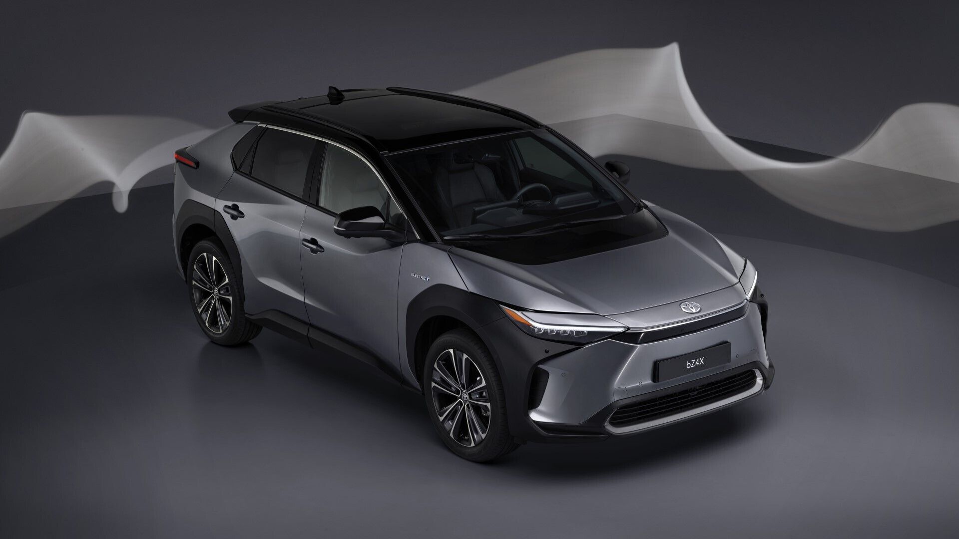 Toyota: Πρόσω ολοταχώς προς την ηλεκτροκίνηση