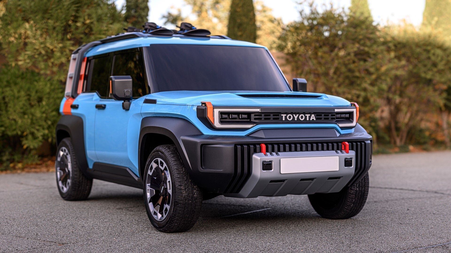 Toyota: Πρόσω ολοταχώς προς την ηλεκτροκίνηση