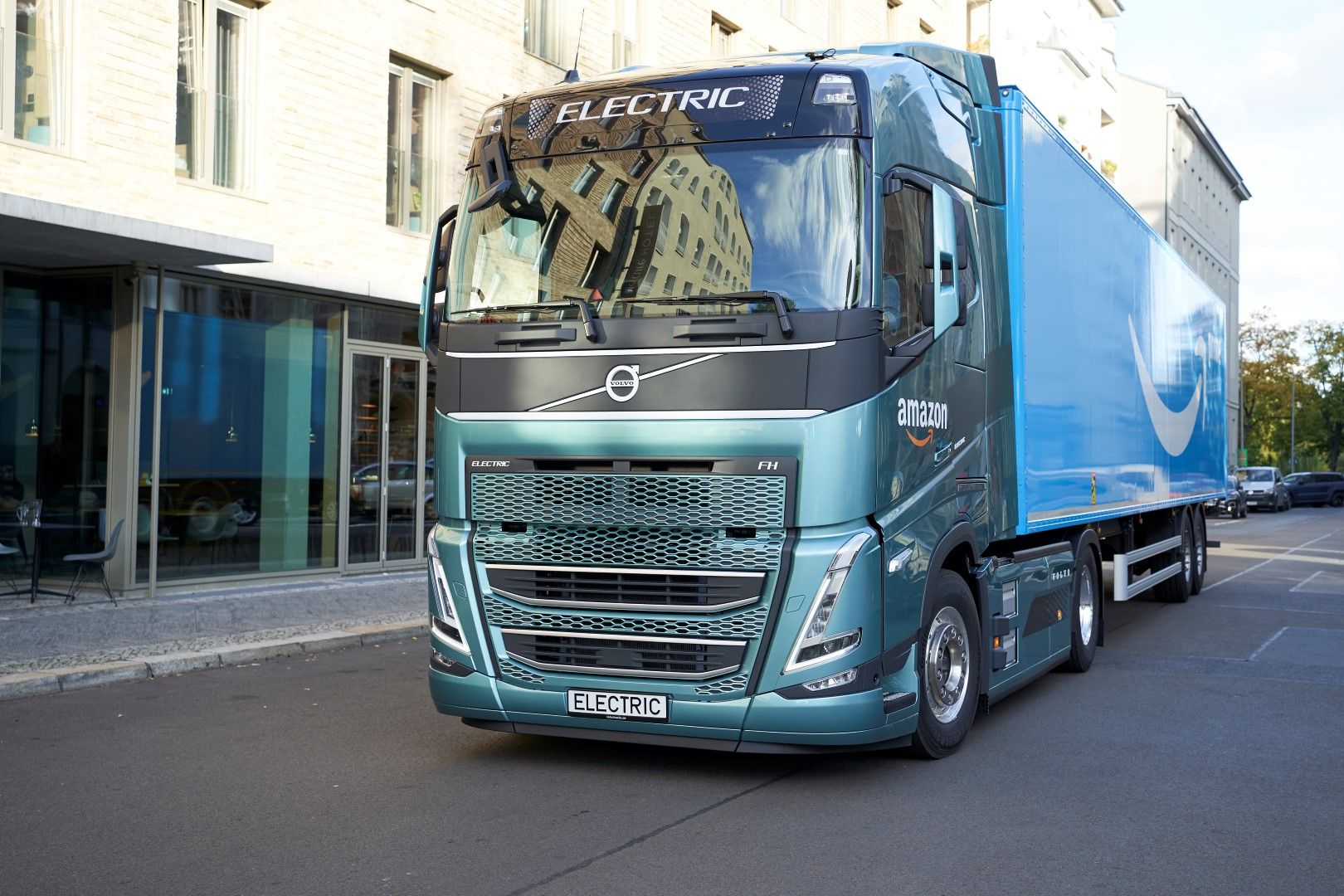 Συνεργασία της Volvo Trucks με την Amazon
