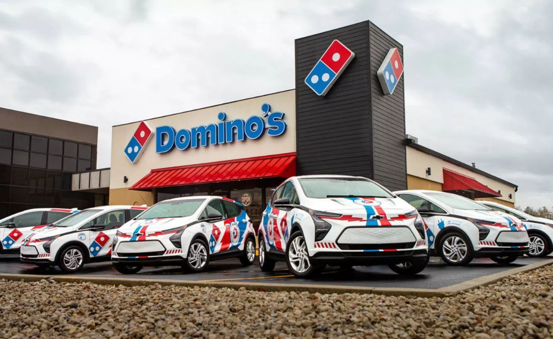 Domino’s: Delivery με 800 νέα ηλεκτρικά αυτοκίνητα