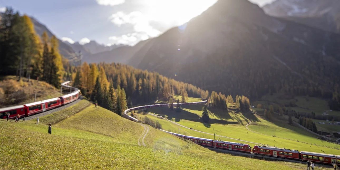 Ελβετία: Τρένο 2 χιλιομέτρων σπάει ρεκόρ