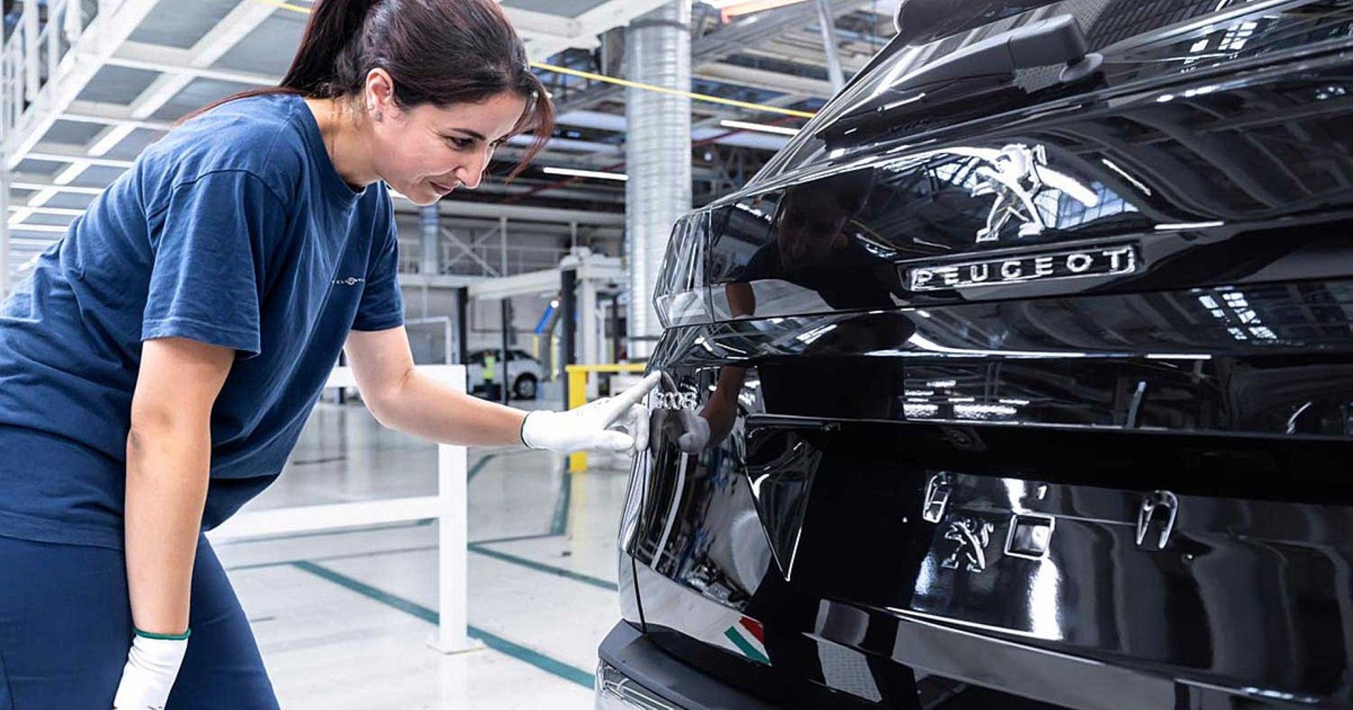 Χιλιάδες έτοιμα Peugeot έχουν «παγιδευτεί» στο εργοστάσιο