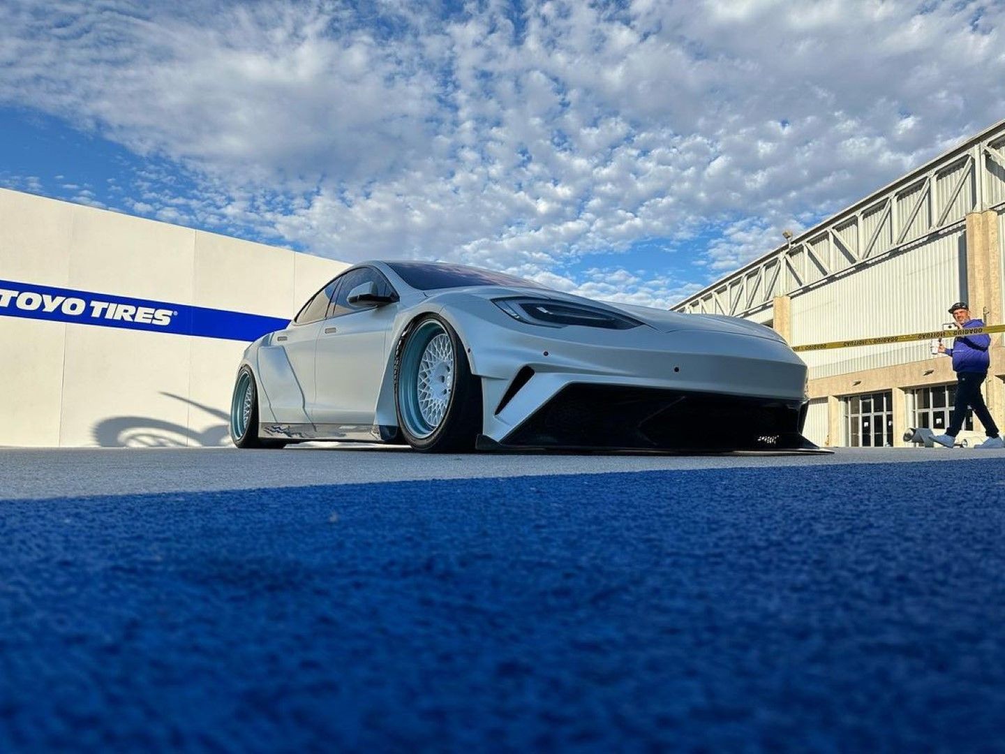 «Τούμπανο» το Tesla Model S στη SEMA