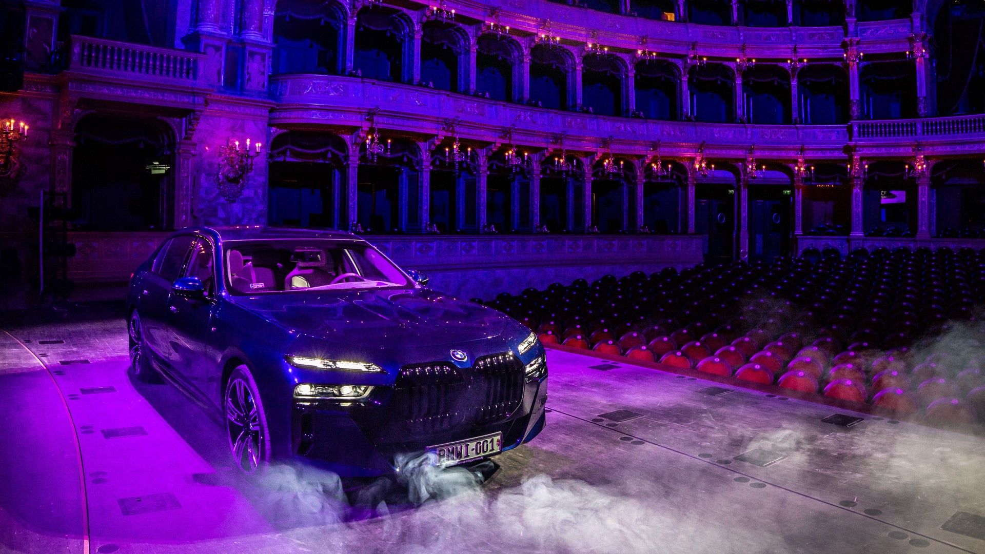 Η BMW i7 στην Όπερα της Βουδαπέστης