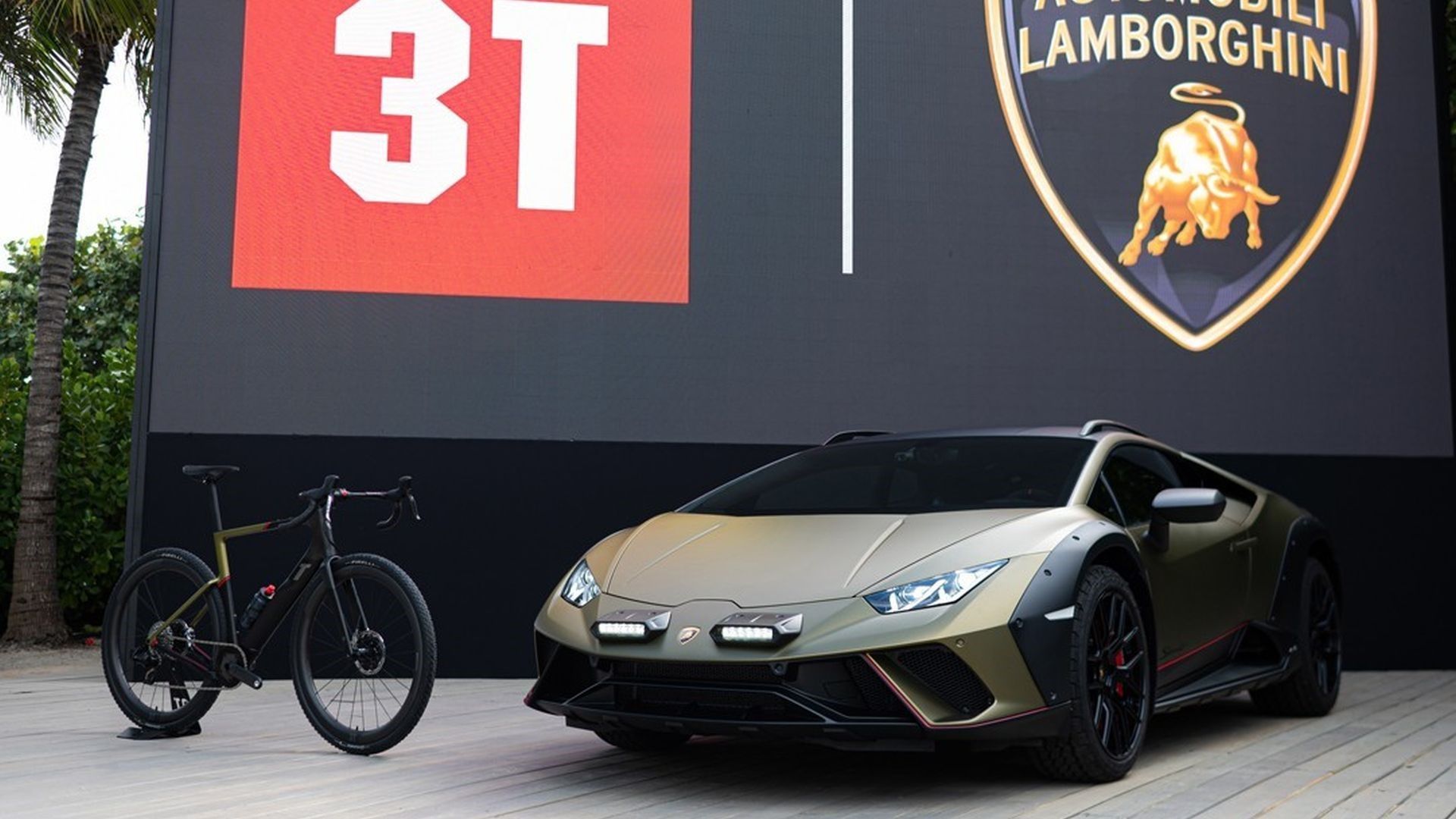 Το ποδήλατο της Lamborghini συνοδεύει την Huracan Sterrato