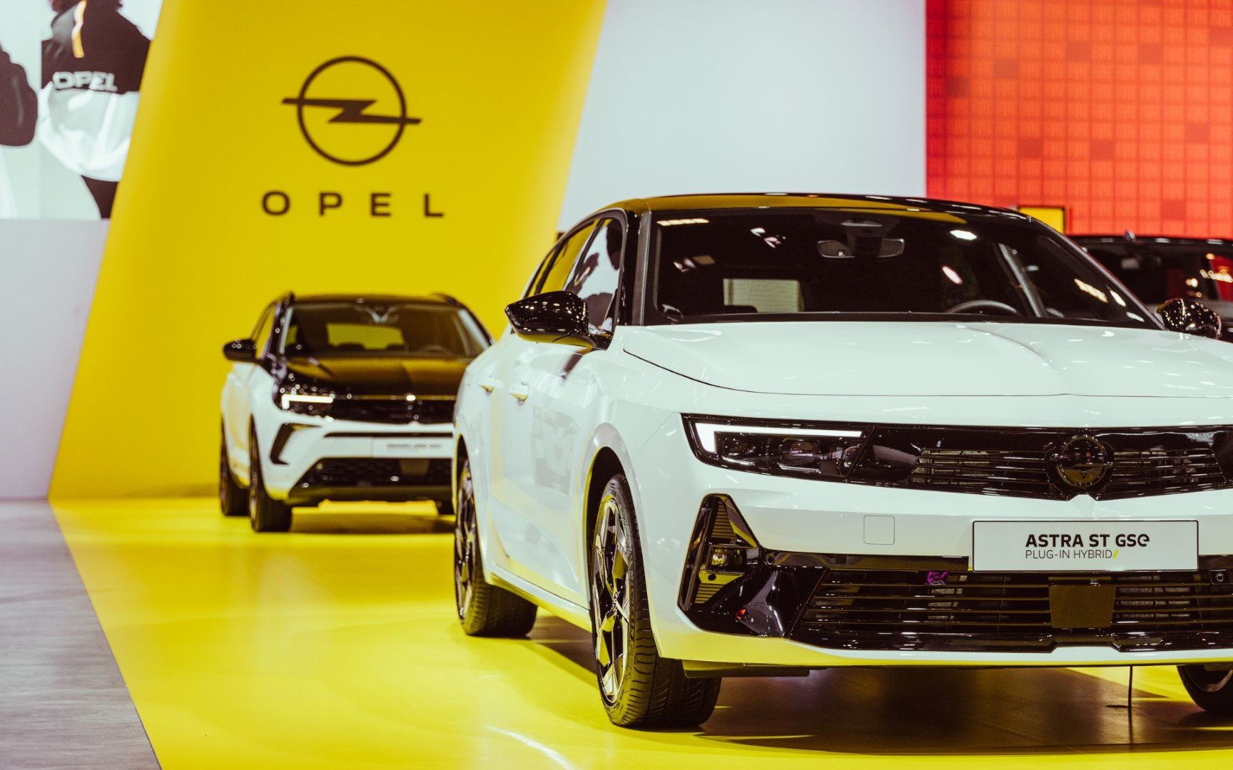Opel: Με 4 «ηλεκτρισμένες» πρεμιέρες στις Βρυξέλλες