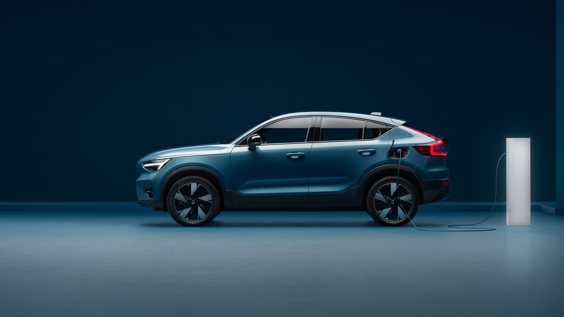 Volvo: Τα XC40 και C40 Recharge με βελτιωμένη αυτονομία