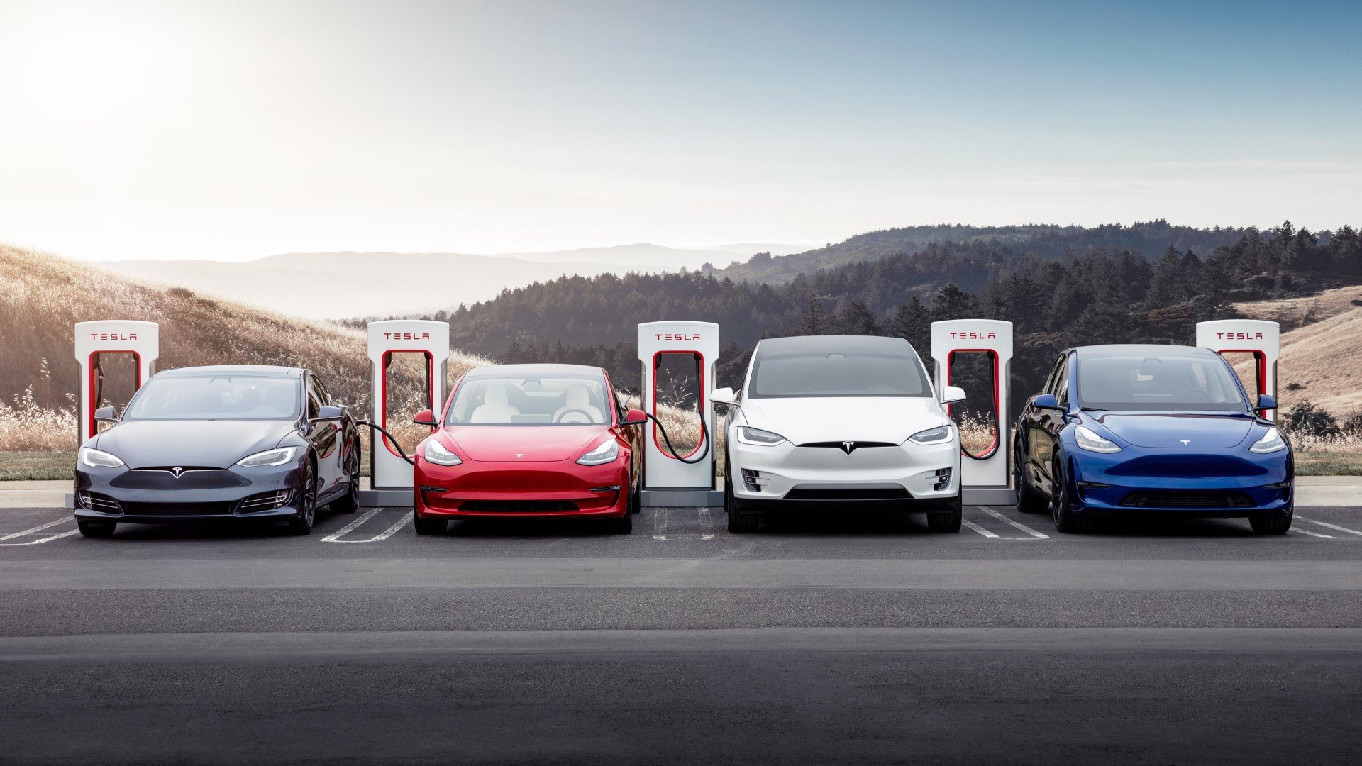 Η Tesla πραγματοποιεί… ασύρματο test drive!