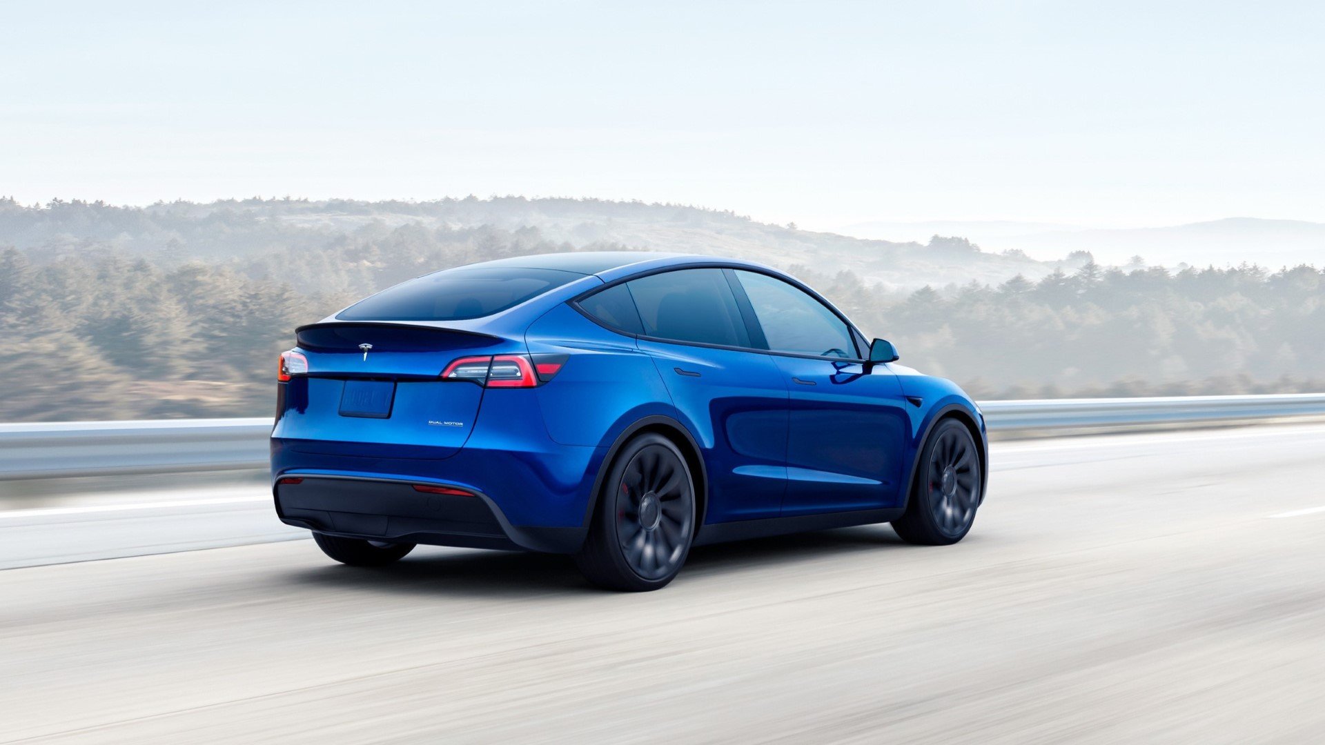 Η Tesla πραγματοποιεί… ασύρματο Test Drive!
