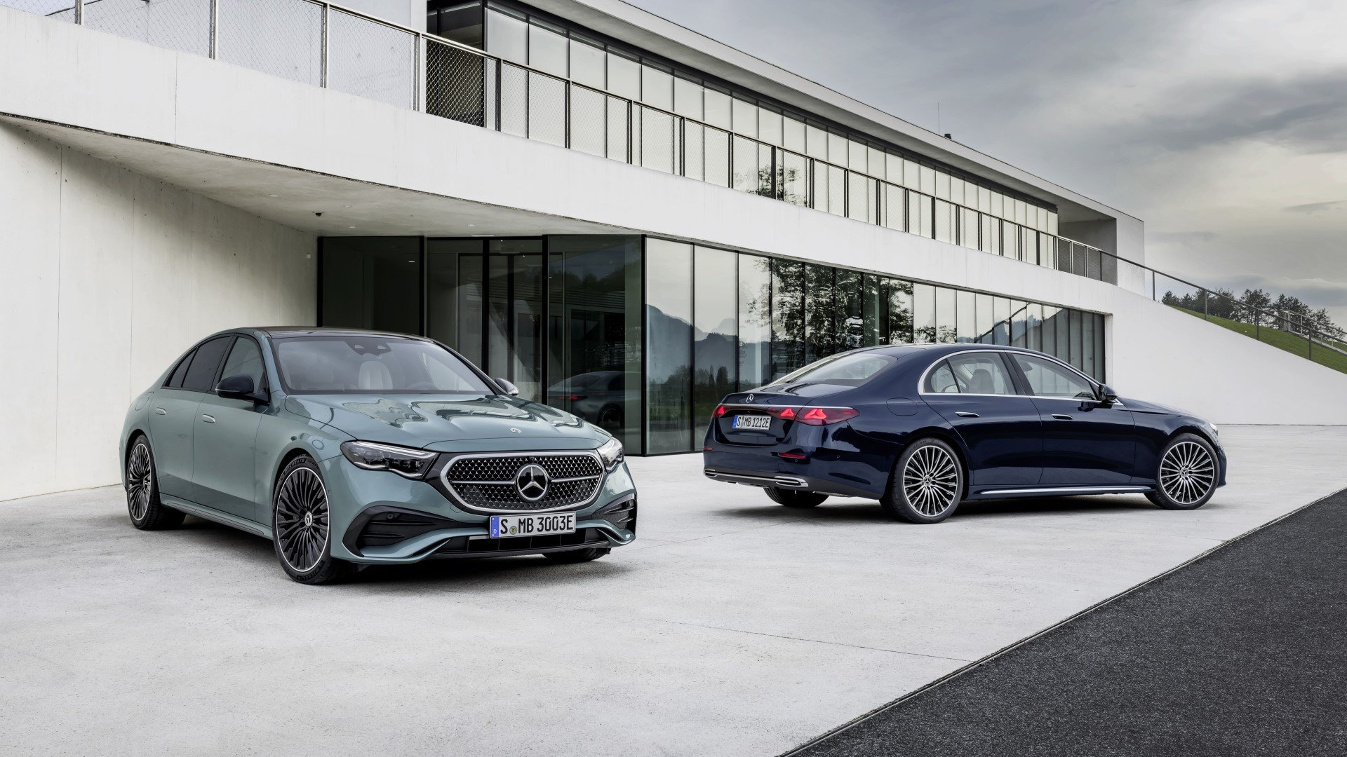 Mercedes-Benz E-Class: Όταν η παράδοση συναντά την ψηφιοποίηση