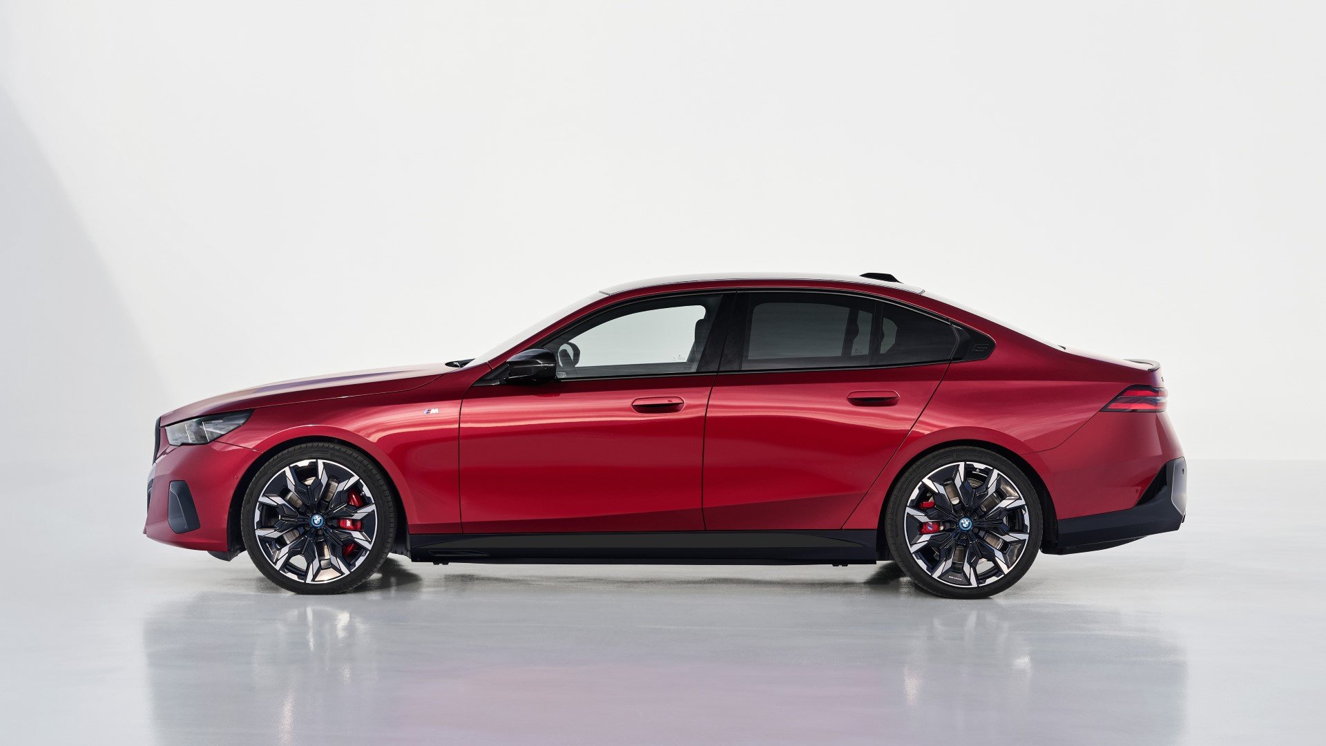 Νέα BMW Σειρά 5: Ηλεκτρική και πιο δυναμική από ποτέ