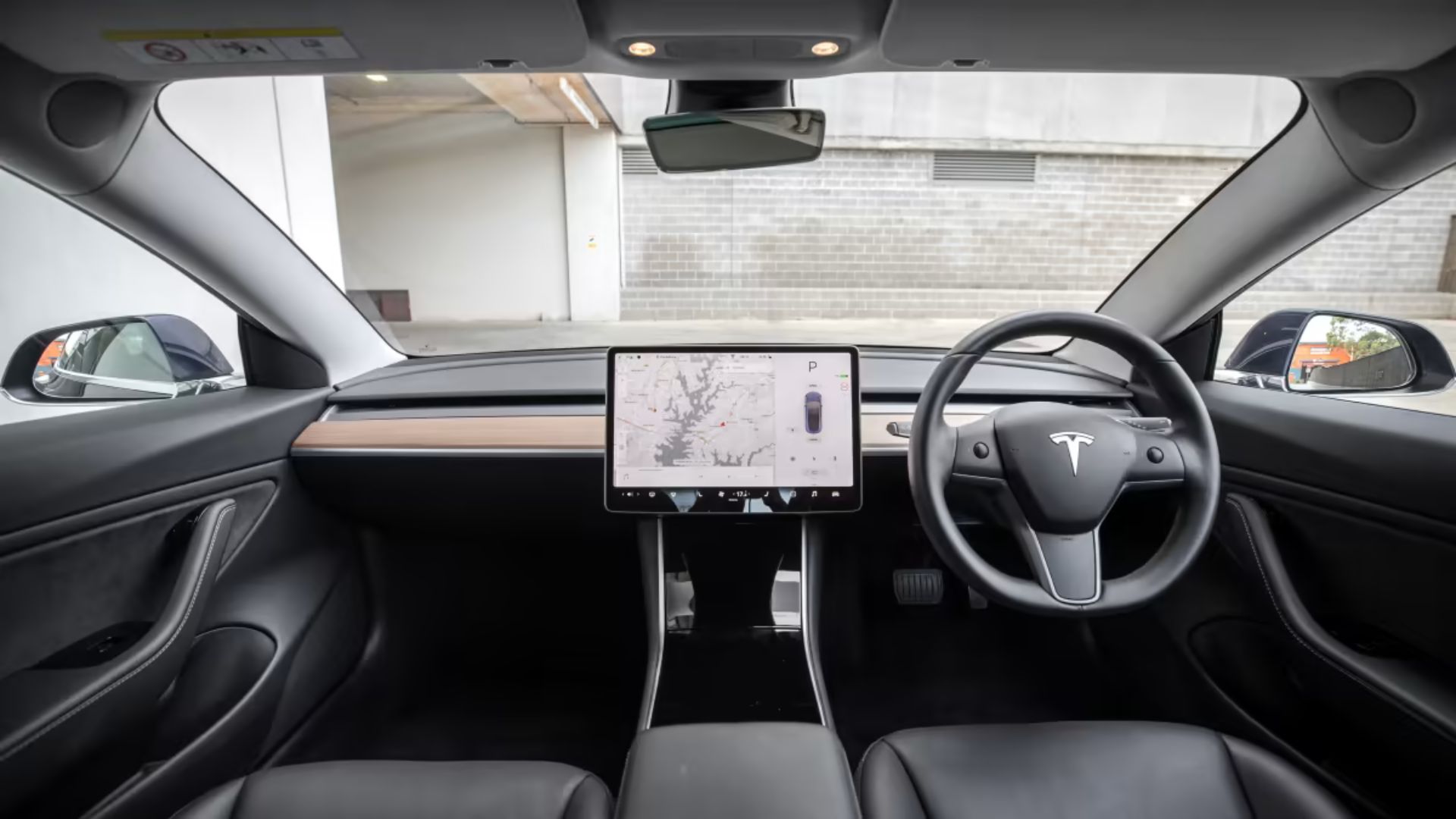 Tesla: Το νέο σύστημα θα κοιτάζει τους οδηγούς στα… μάτια