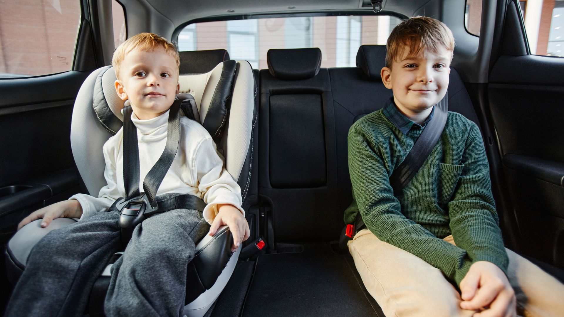 Θερμοπληξία στο αυτοκίνητο: Μεγάλος ο κίνδυνος για τα παιδιά!