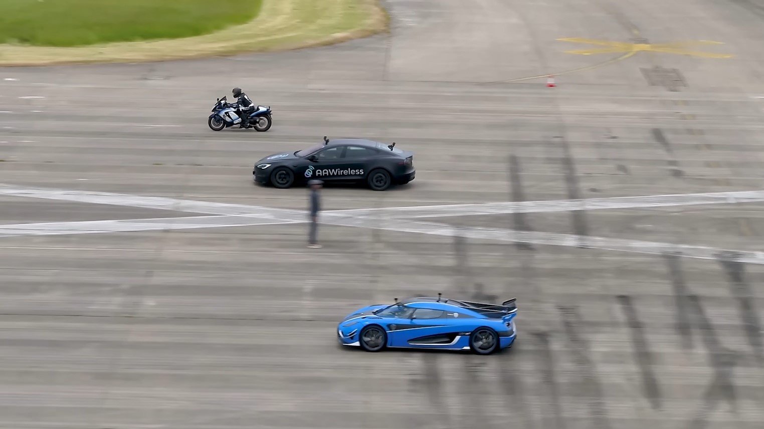 Koenigsegg vs Hayabusa Turbo vs Tesla Model S Plaid