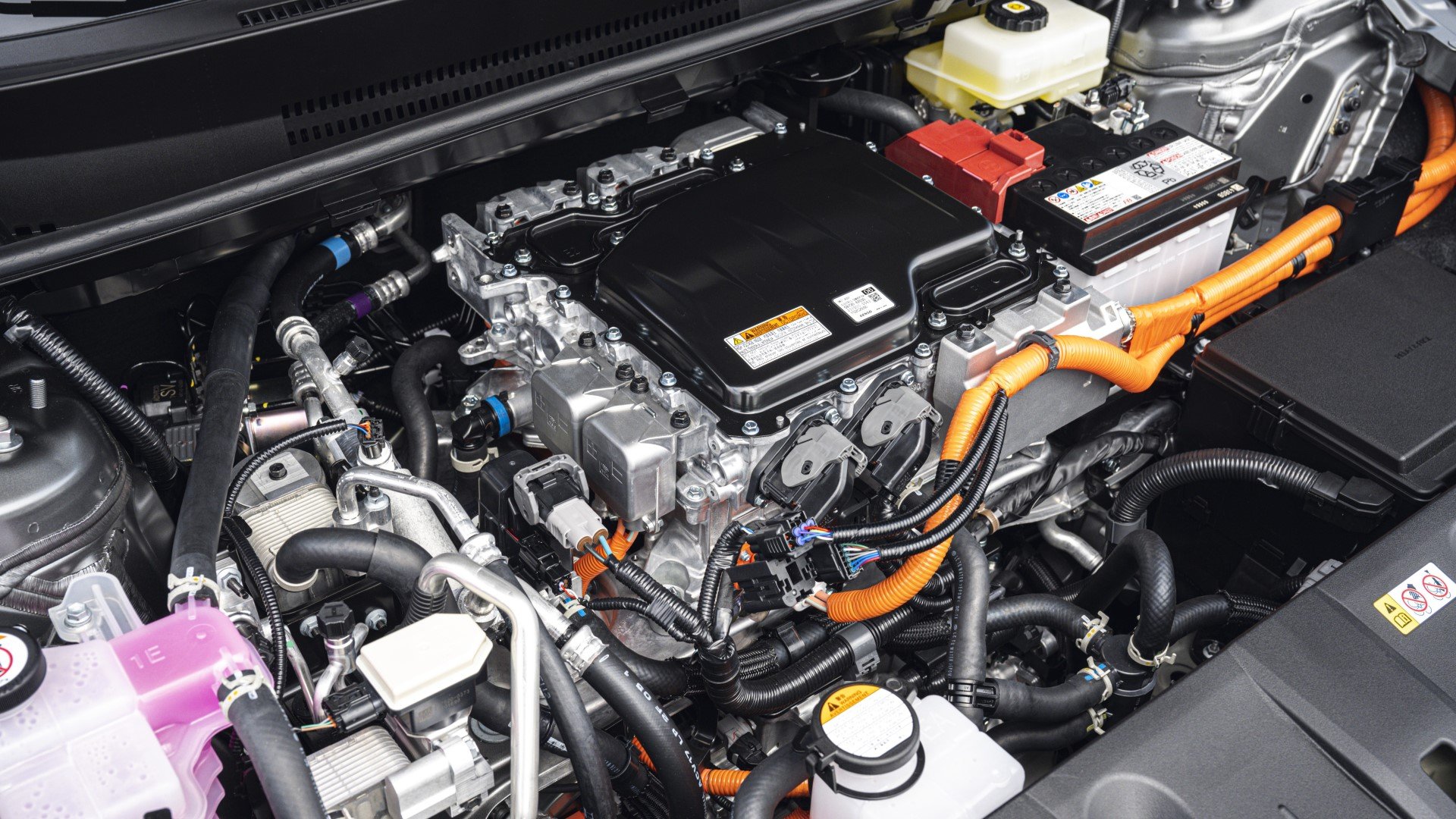 Toyota: Ετοιμάζει μπαταρίες με αυτονομία έως 1.500 χιλιόμετρα