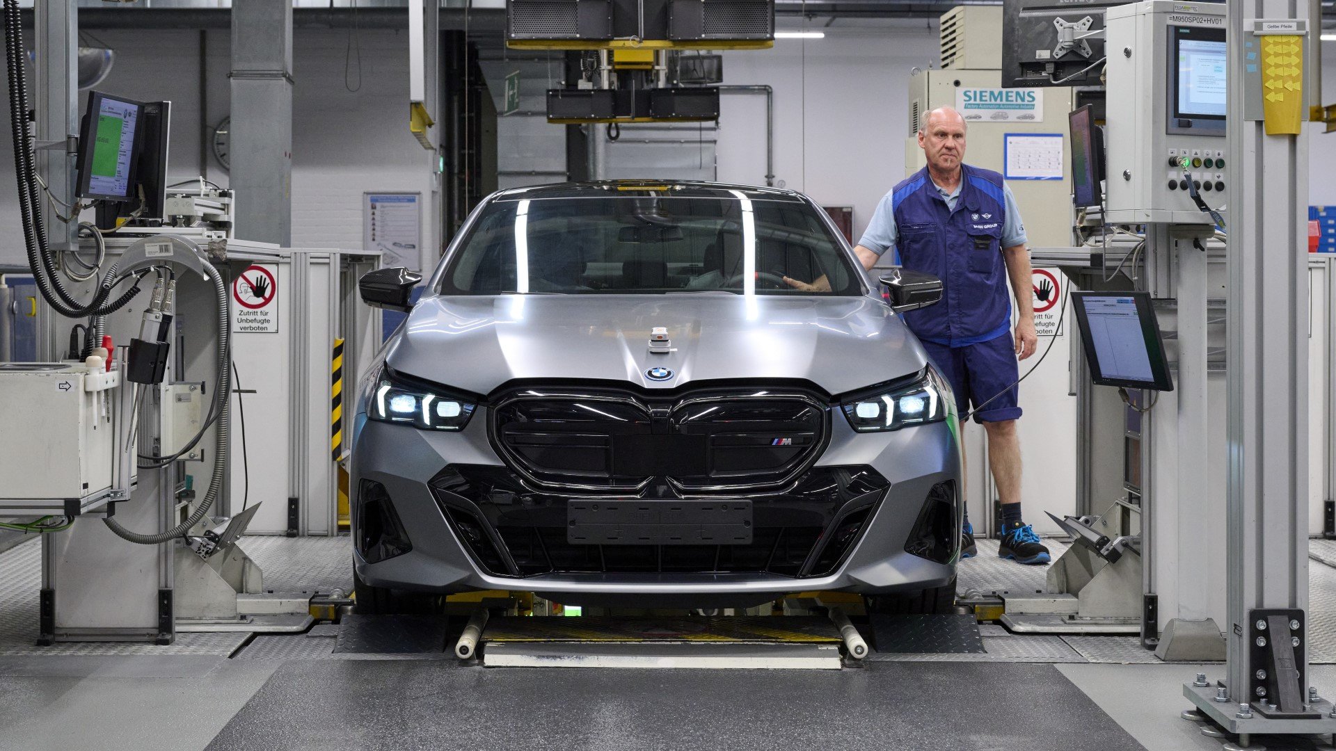 «Πράσινο φως» για την παραγωγή της BMW i5