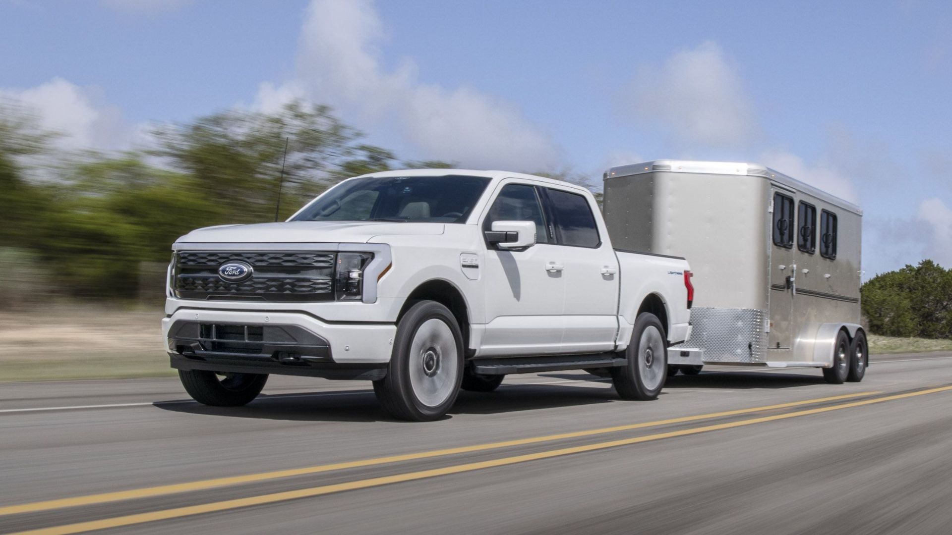 Η «φορητή» λύση της Ford για φόρτιση ηλεκτρικού οχήματος