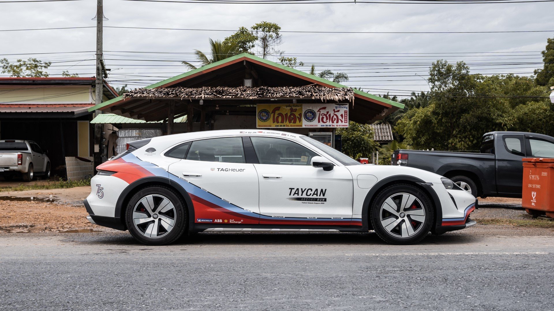 Σιγκαπούρη-Ταϊλάνδη με Porsche Taycan σε χρόνο ρεκόρ!