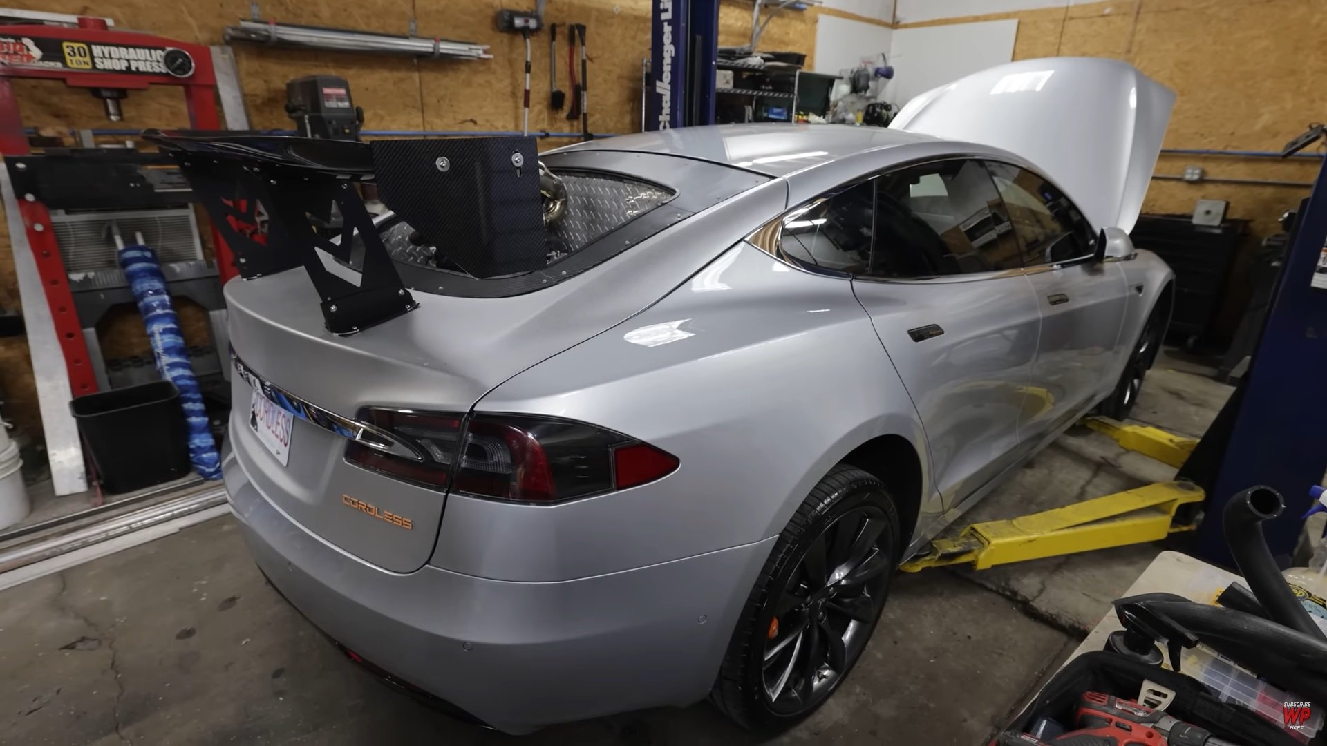 Ιδού το πρώτο… υβριδικό Tesla Model S!