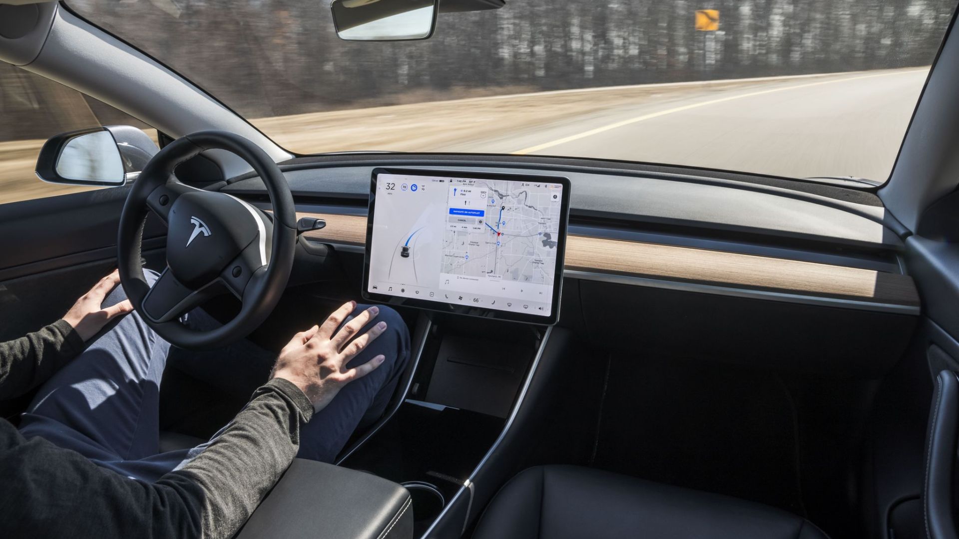 Tesla Autopilot: Υπό εξέταση το «Elon Mode»