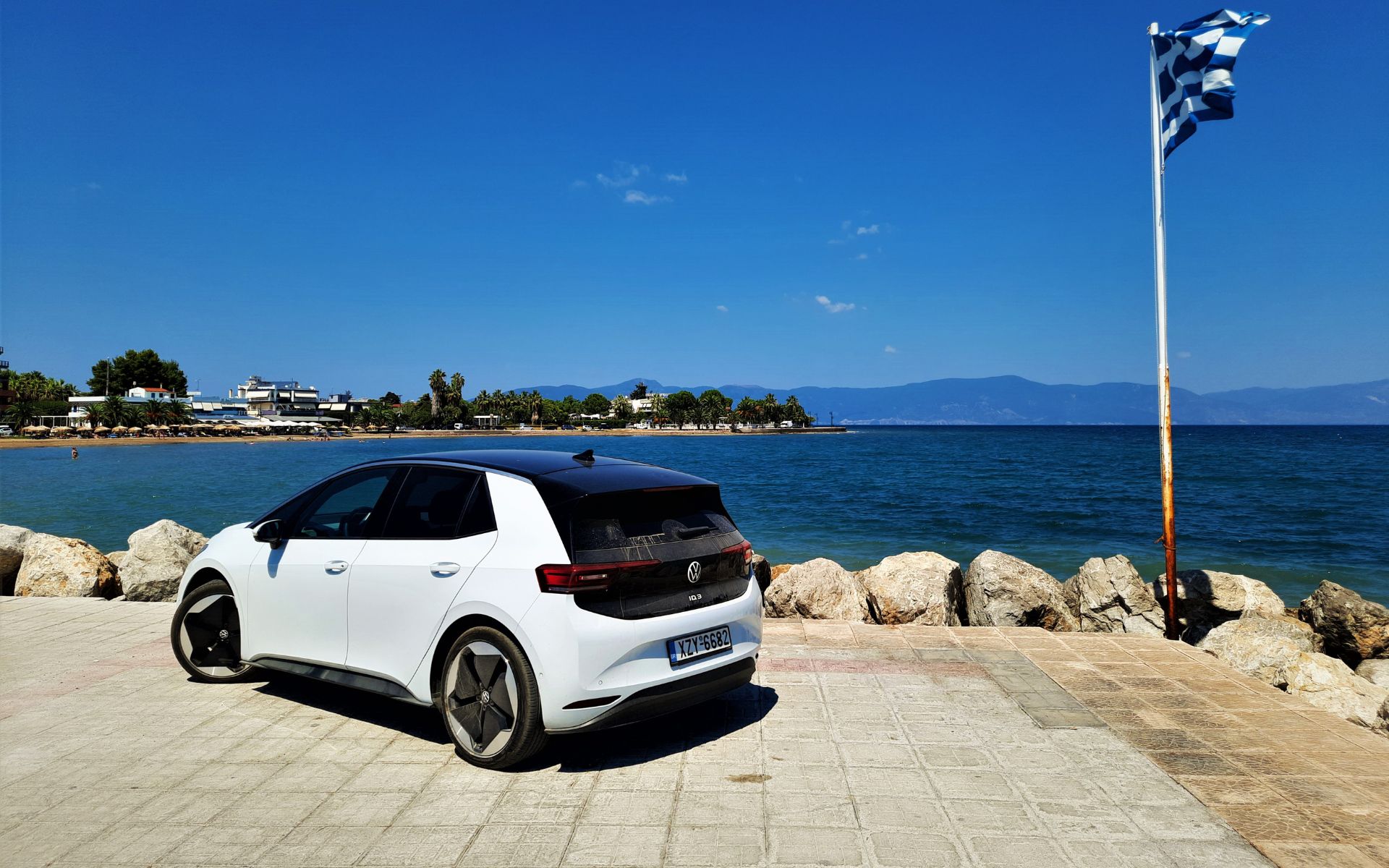Test Drive || Volkswagen ID.3: Καλοκαίρι στην πρίζα!