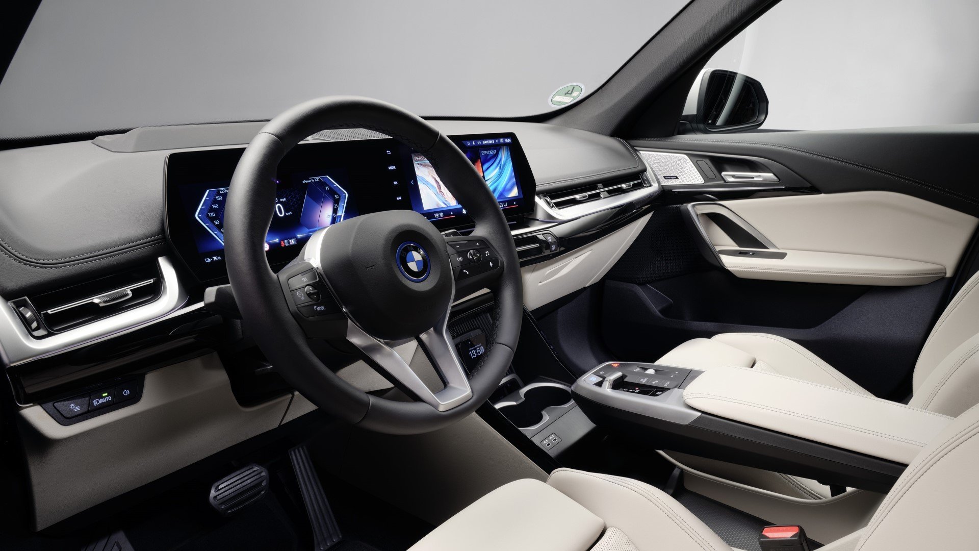 BMW iX1 eDrive20: Προσιτή και ηλεκτρική πολυτέλεια