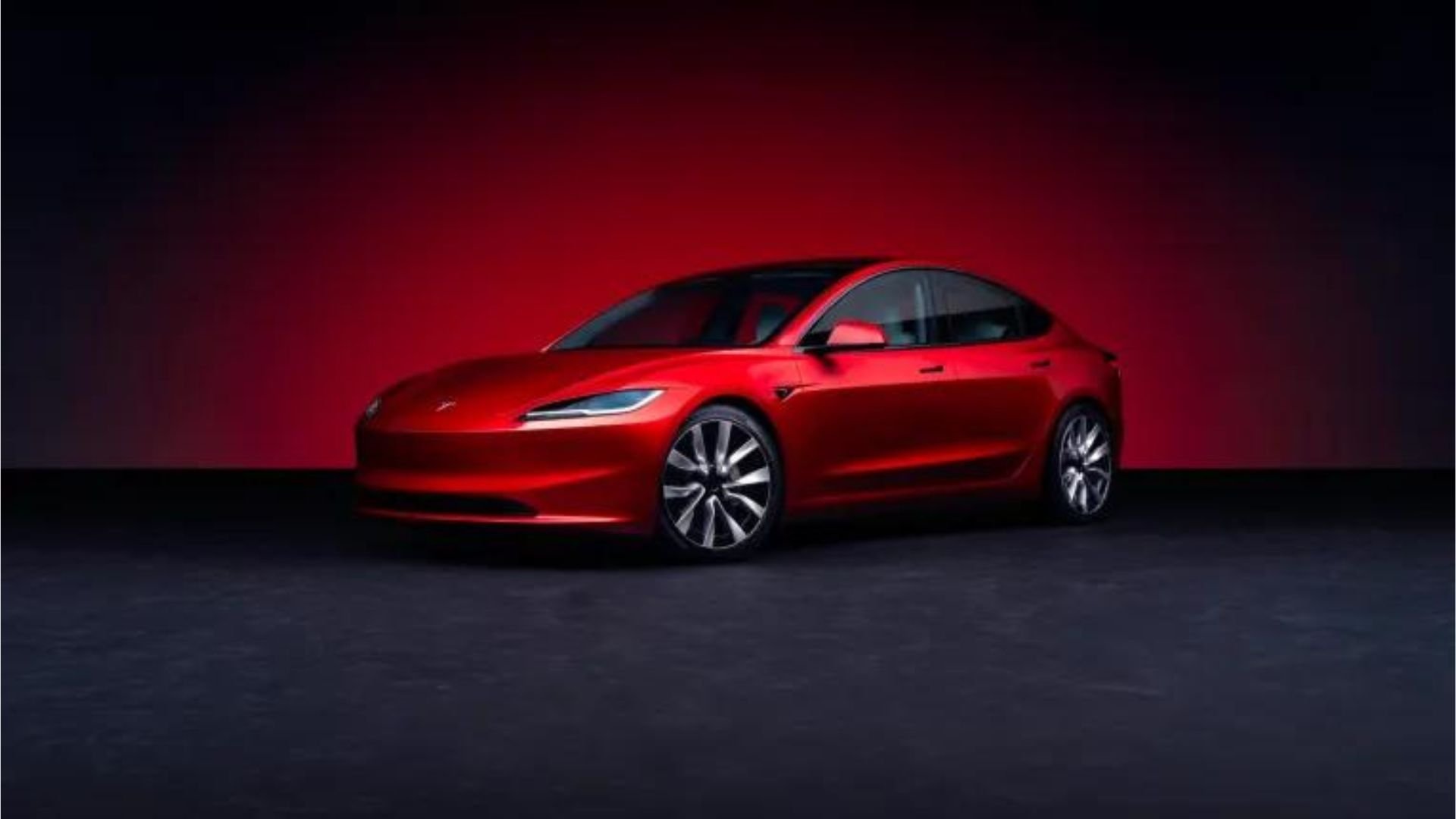 Το Tesla Model 3 Performance έρχεται ανανεωμένο