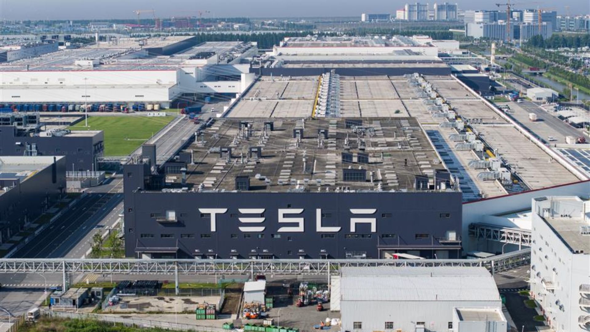Tesla: Επέκταση του εργοστασίου της στην Κίνα